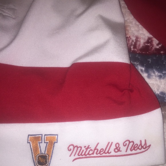 MITCHELL&NESS GORDIE HOWE & BOBBY CLARK JERSEYS - Picture 7 of 8